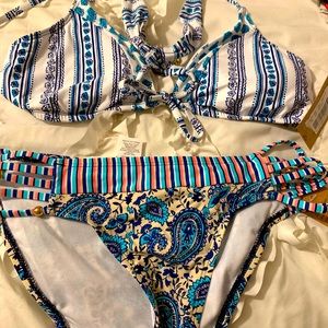 💙🤍Cremieux Halter/Bikini Swim Set.